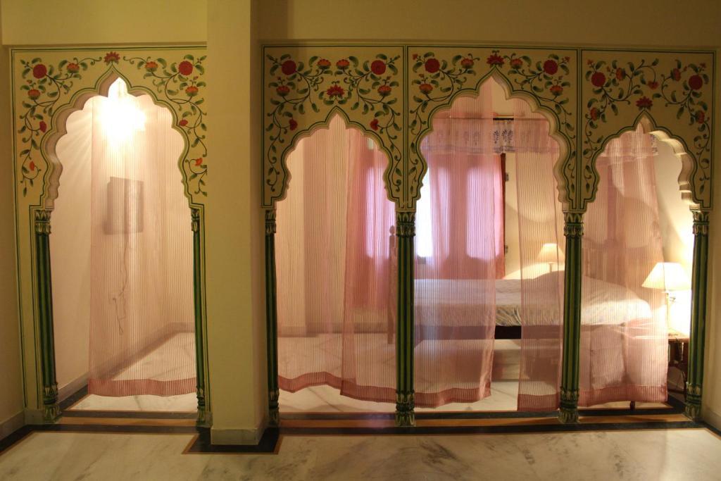 Bharat Mahal Palace Bed & Breakfast Jaipur Exterior photo