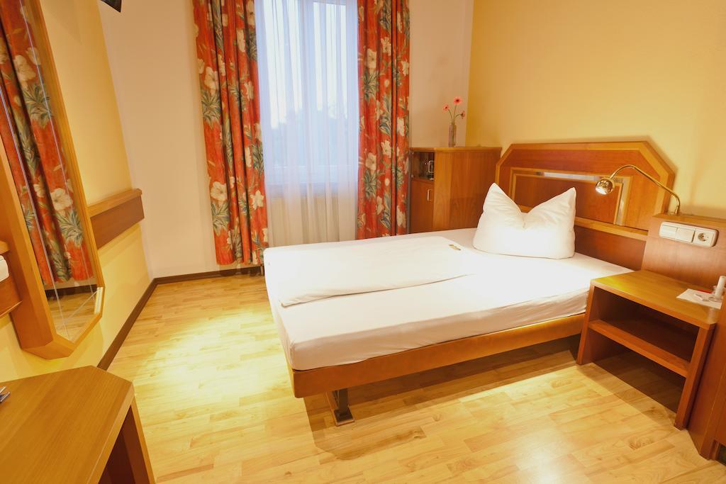 Resort Hotel Seebauer Gut Wildbad Wemding Room photo