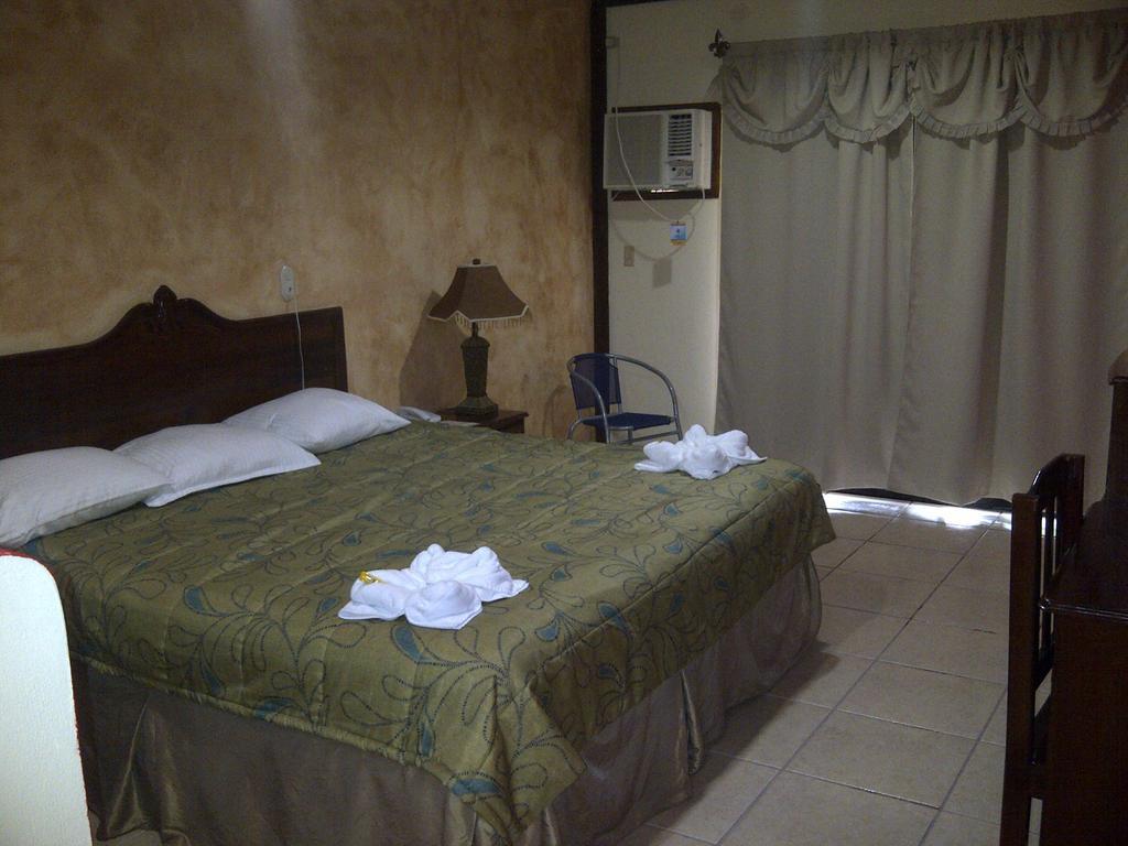 Hotel Cibeles La Ceiba Room photo