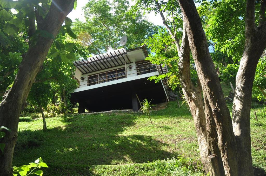 Tugawe Cove Resort Colongcocon Exterior photo