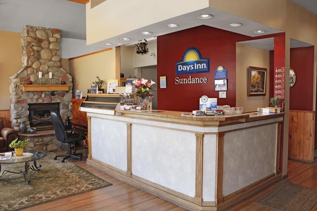 Days Inn By Wyndham Delta Co Exterior photo