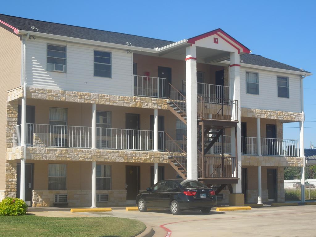 Relax Inn Mineral Wells Exterior photo