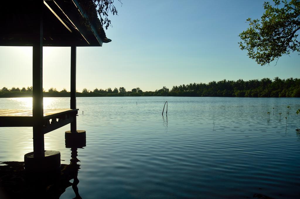 Gazebo Meno Hotel Gili Meno Exterior photo