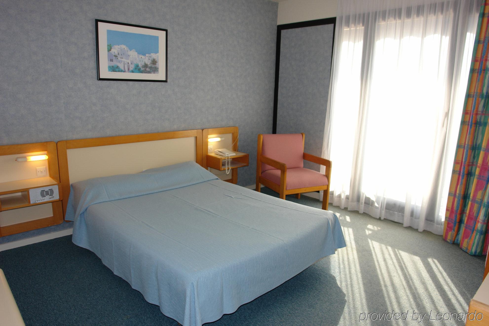 Brit Hotel Du Lac Saint-Paul-les-Dax Room photo