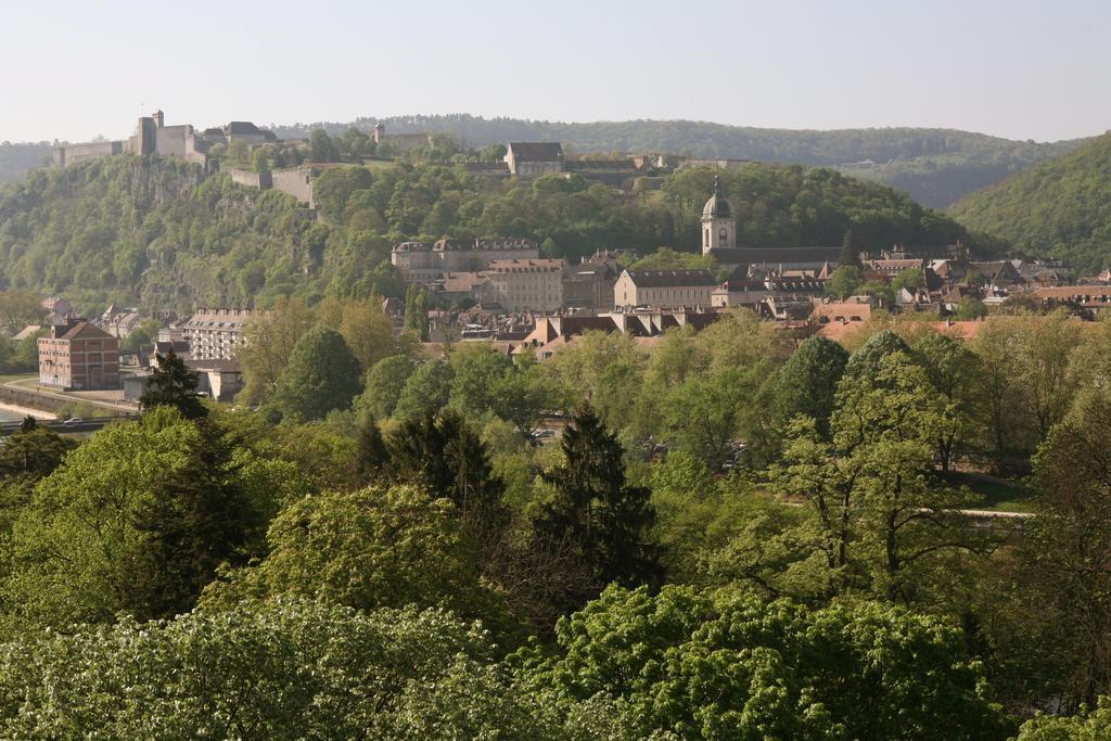 Mercure Besancon Parc Micaud - Hotel & Bar Exterior photo