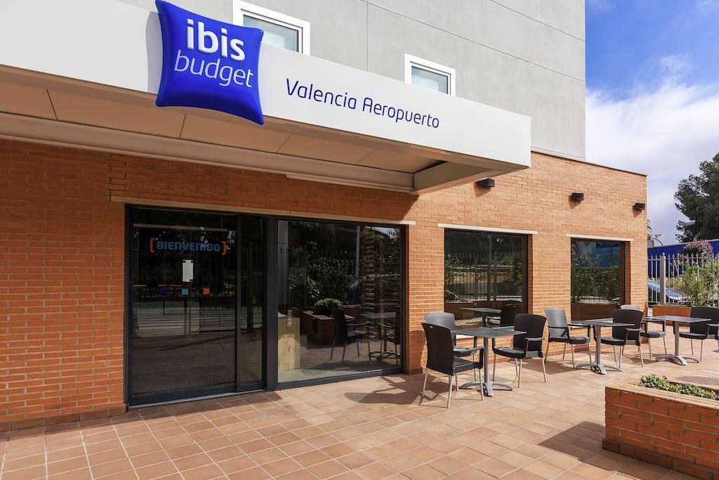 Ibis Budget Valencia Aeropuerto Manises Exterior photo