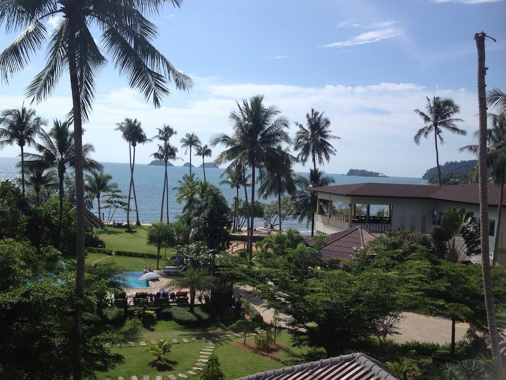 Koh Chang Bailan Beach Resort Exterior photo