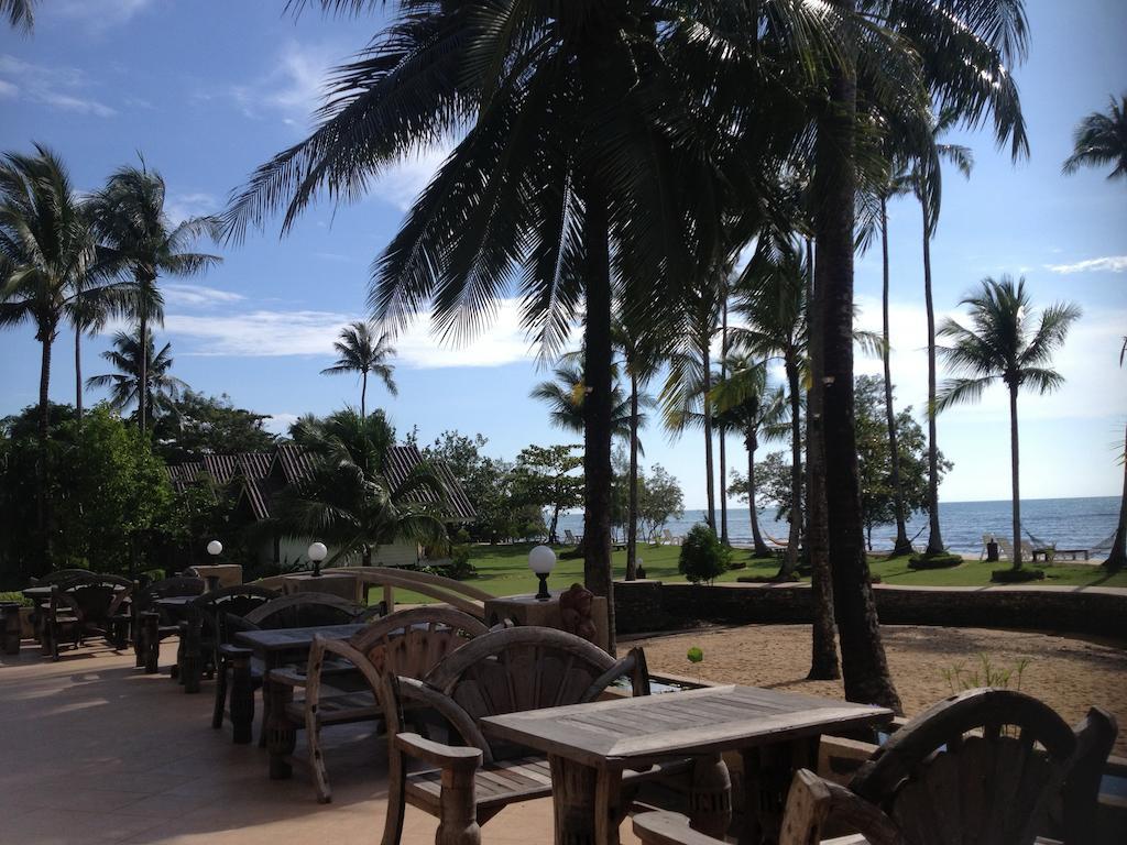 Koh Chang Bailan Beach Resort Exterior photo