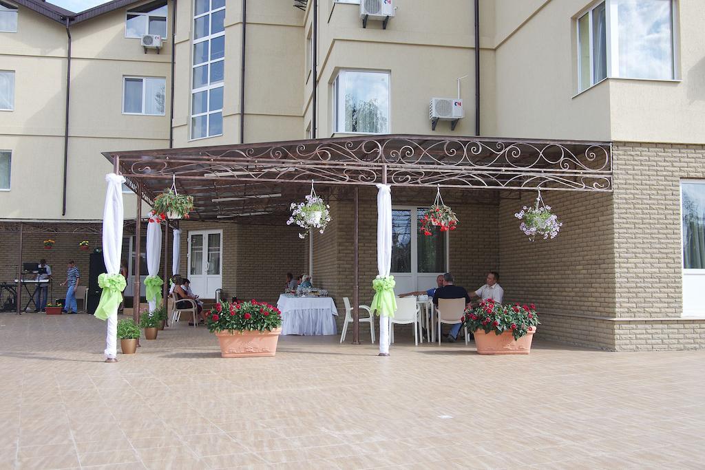 Vlada Hotel Kyiv Exterior photo