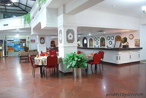 Breeze Hotel Chennai Restaurant photo