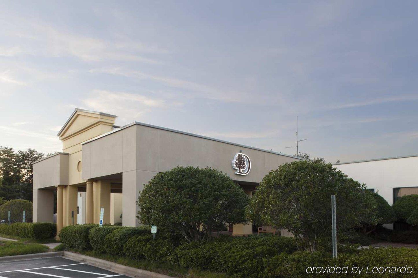 Doubletree By Hilton Charlotte Airport Hotel Exterior photo