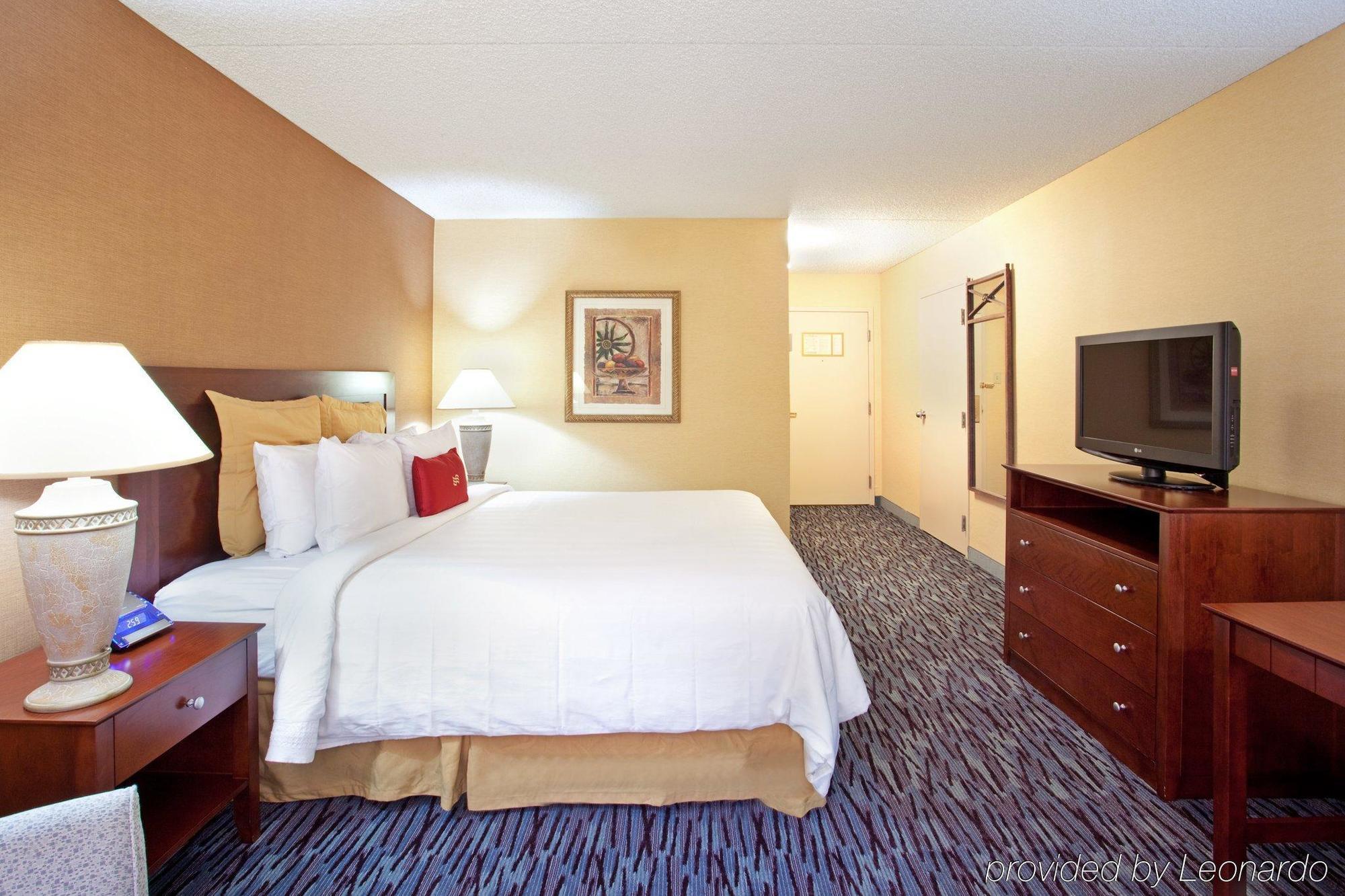 Four Points By Sheraton Phoenix North Room photo
