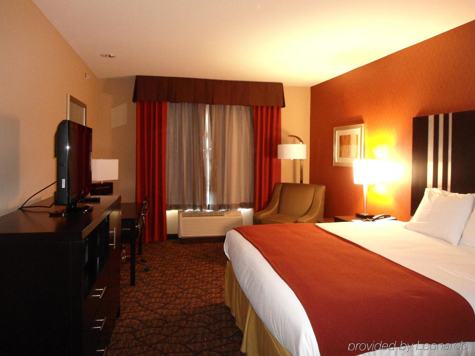 Holiday Inn Express And Suites Alpine, An Ihg Hotel Room photo