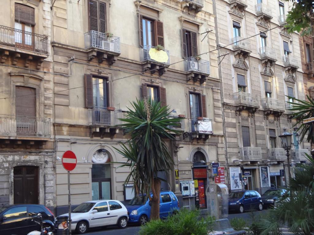 Hotel Etnea 316 Catania Exterior photo