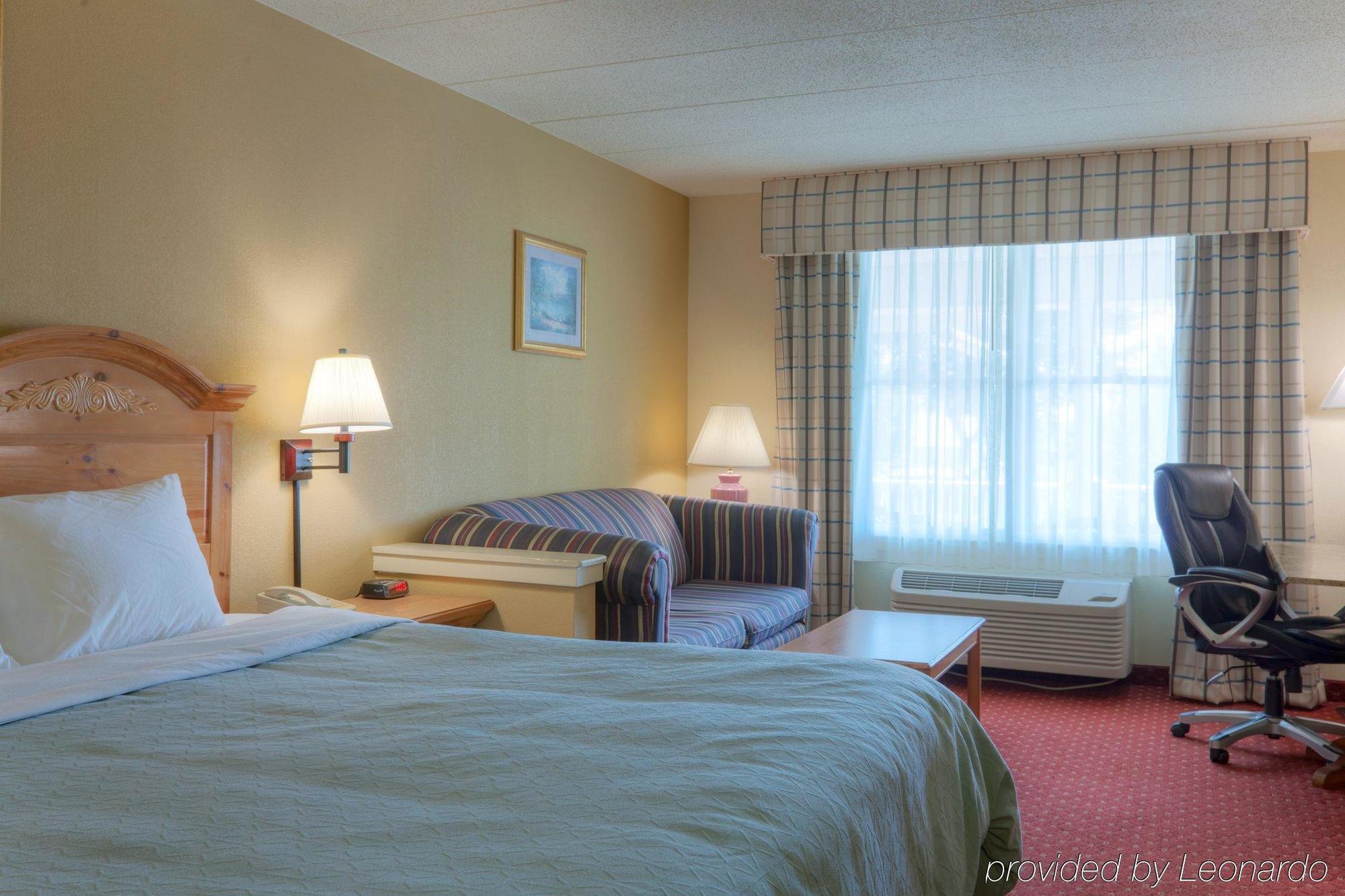 Red Roof Inn & Suites Stafford Room photo