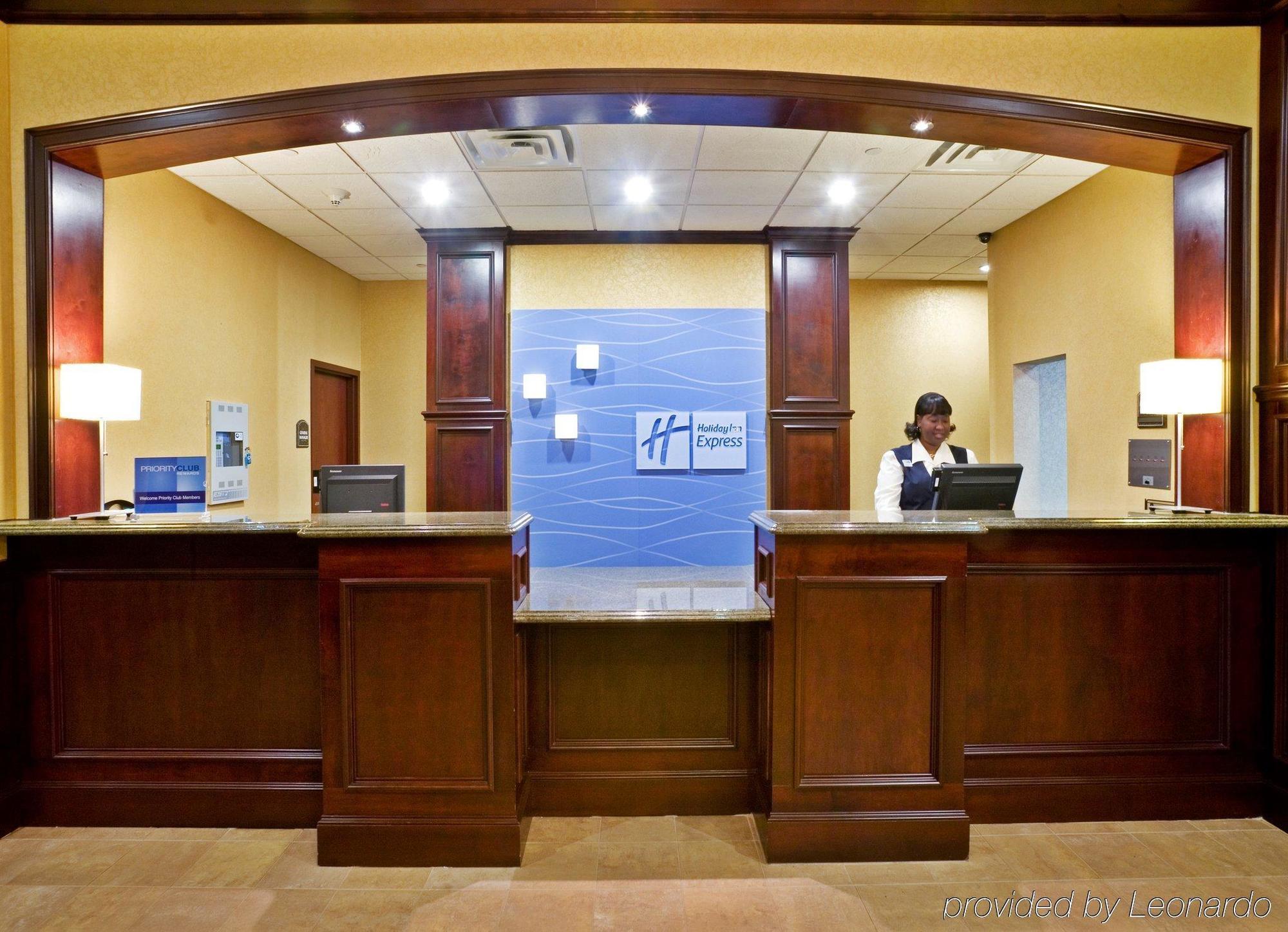 Holiday Inn Express & Suites Texarkana, An Ihg Hotel Interior photo