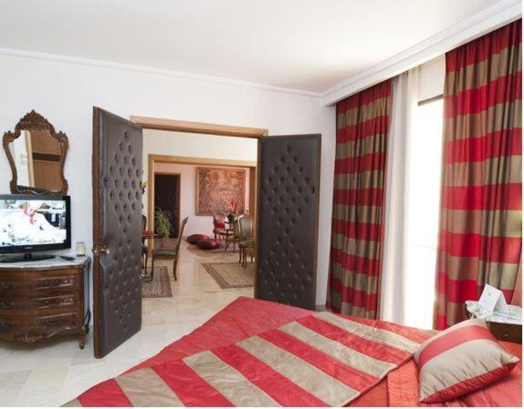 Diplomat Hotel Tunis Room photo