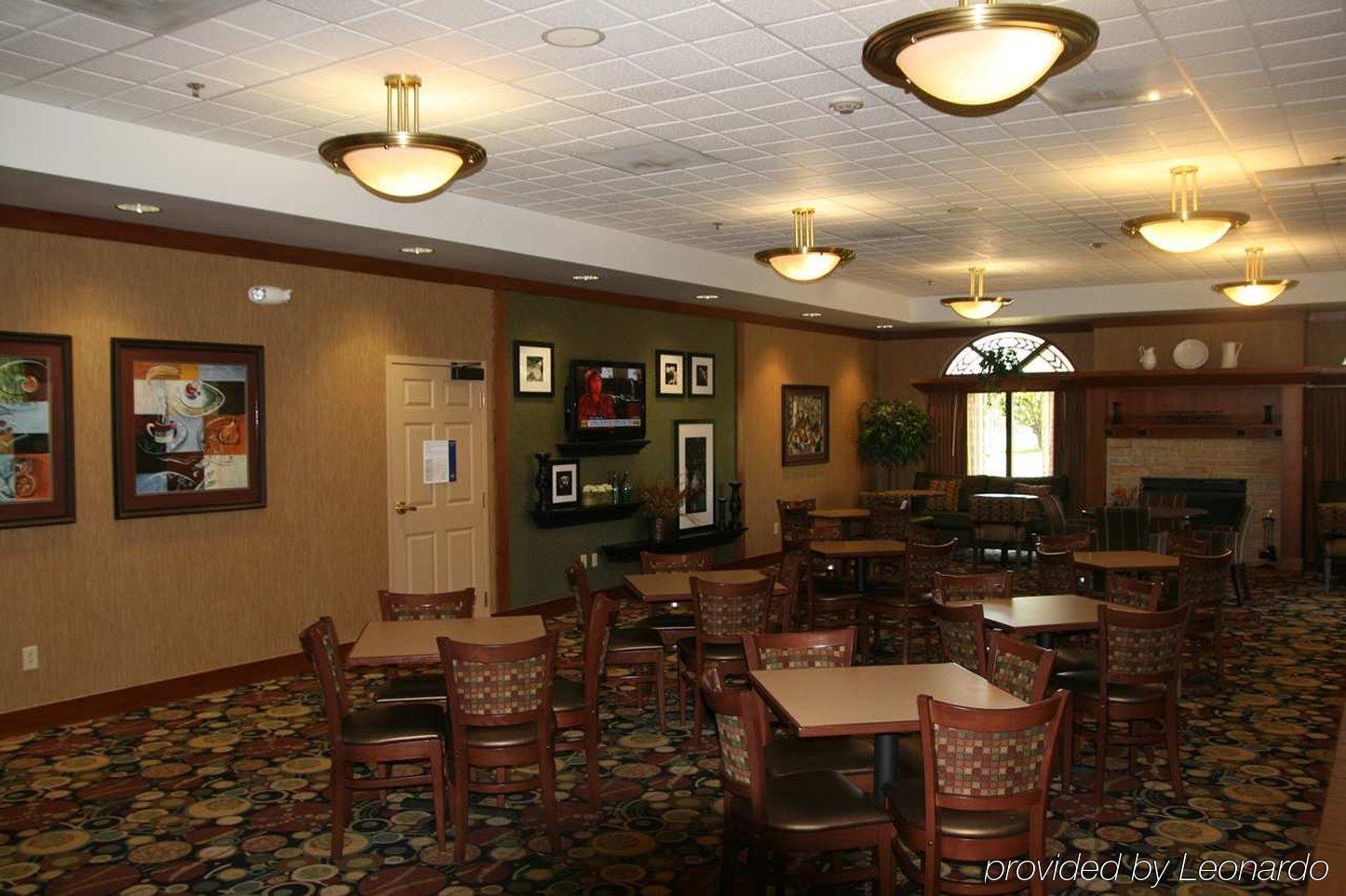 Hampton Inn Council Bluffs Restaurant photo