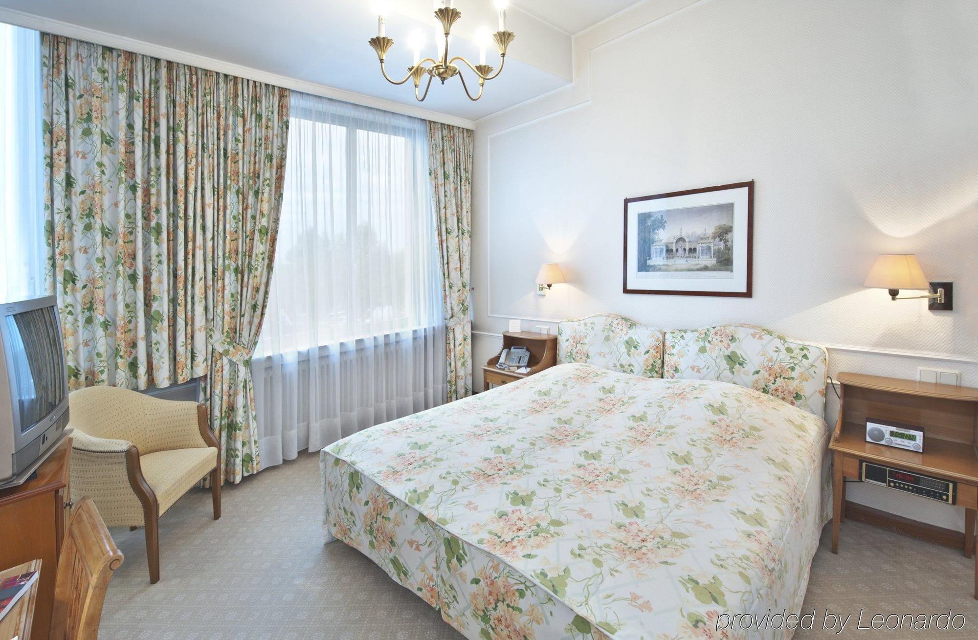 Grand Hotel Cravat Luxembourg Room photo