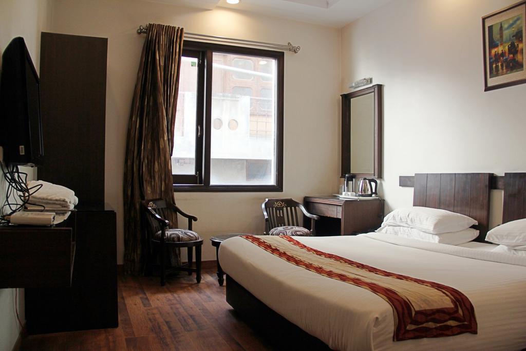 Hotel Prems Paradise Amritsar Room photo