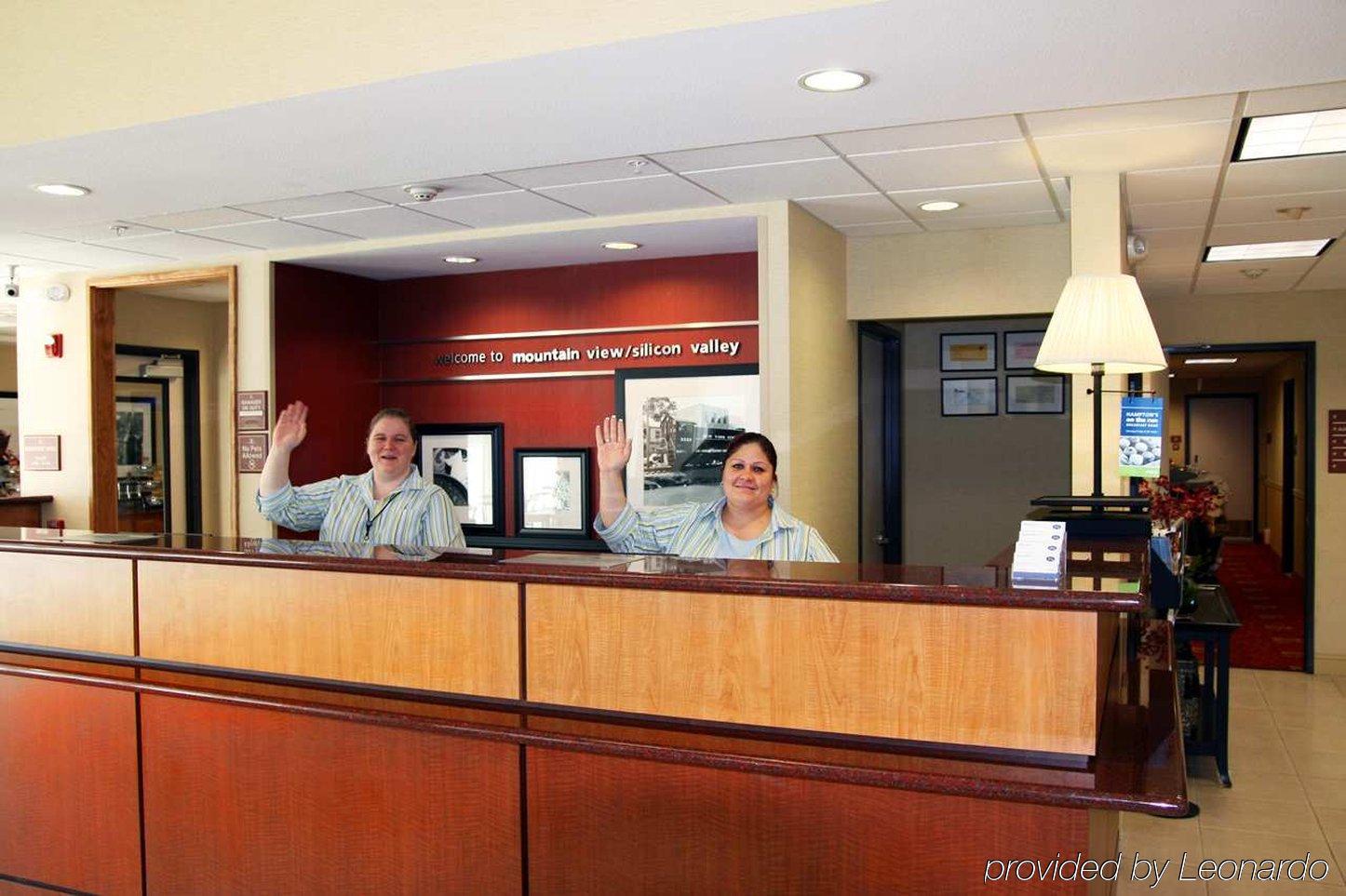 Hampton Inn & Suites Mountain View Interior photo