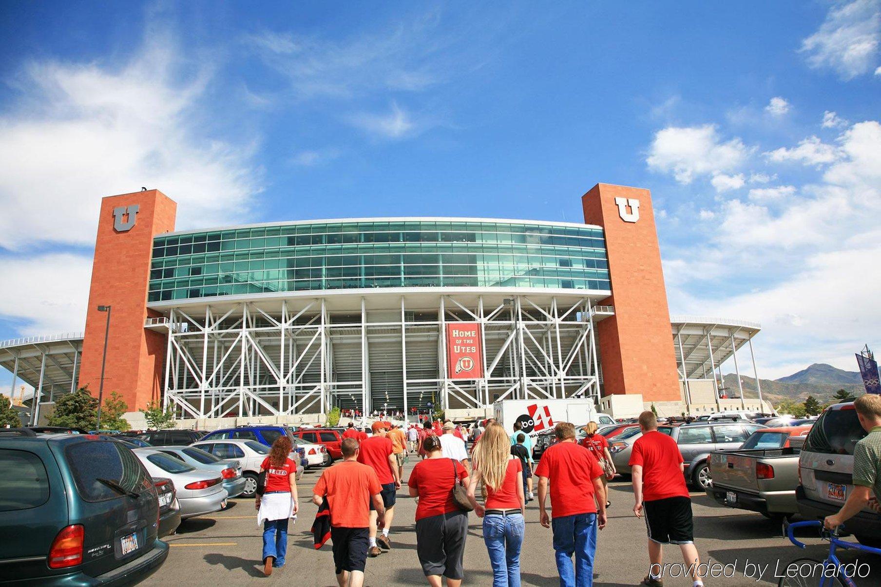 Holiday Inn Express Airport East, An Ihg Hotel Salt Lake City Exterior photo