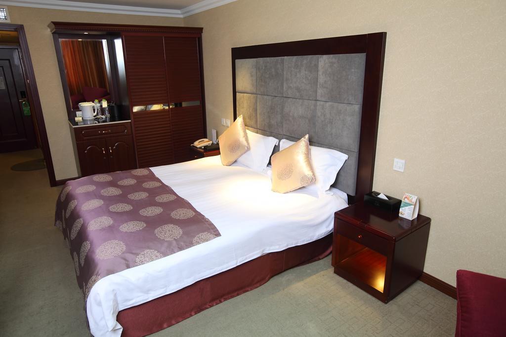 Qingdao Sanfod Hotel Room photo