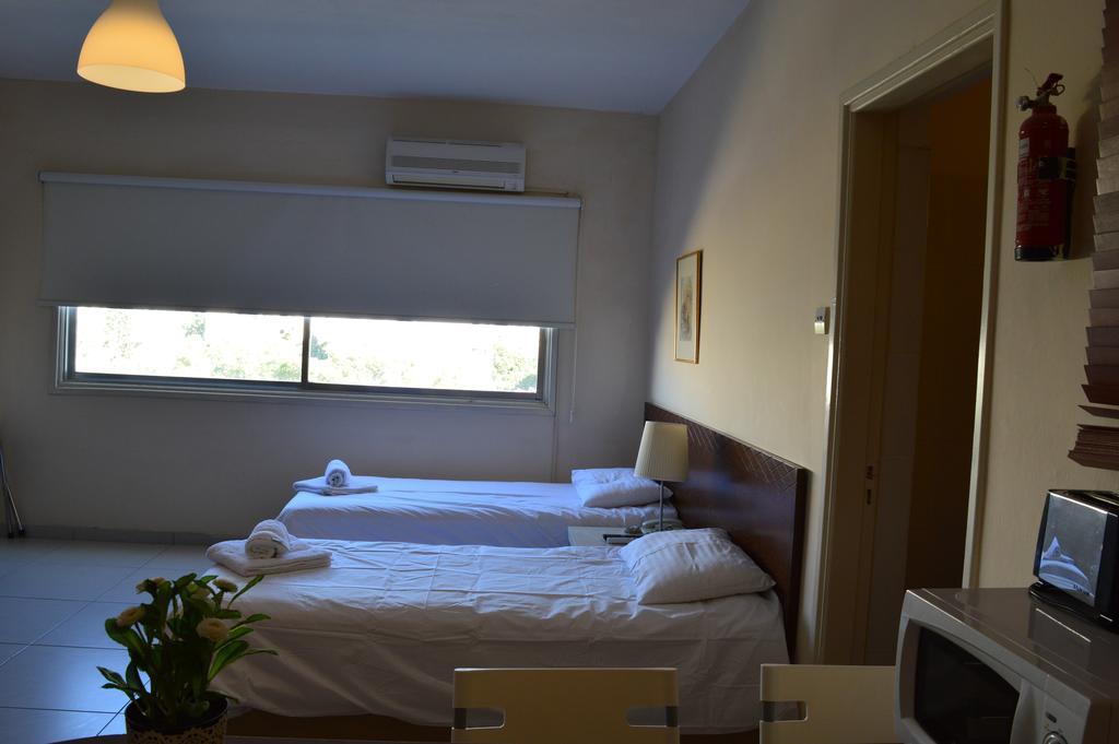 Lordos Hotel Apts Limassol Room photo