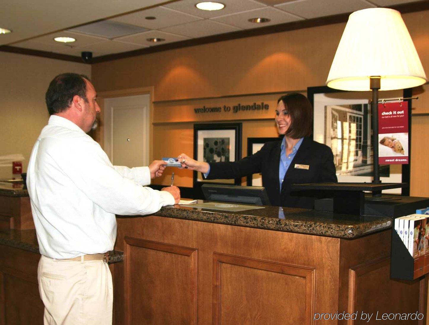Hampton Inn & Suites Phoenix Glendale-Westgate Interior photo
