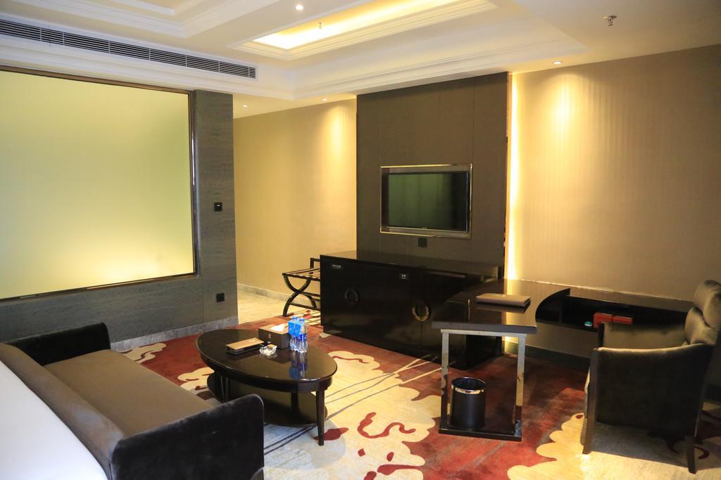 Venus Royal Hotel Foshan Nanhai Wanda Square Room photo