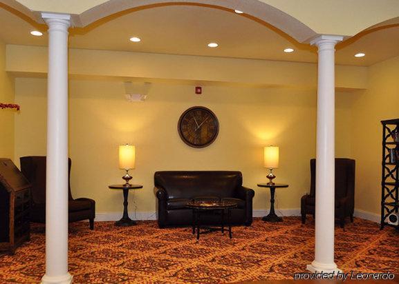 Comfort Inn & Suites Orange Interior photo