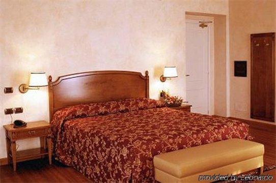 Romantic Hotel Furno San Francesco al Campo Room photo