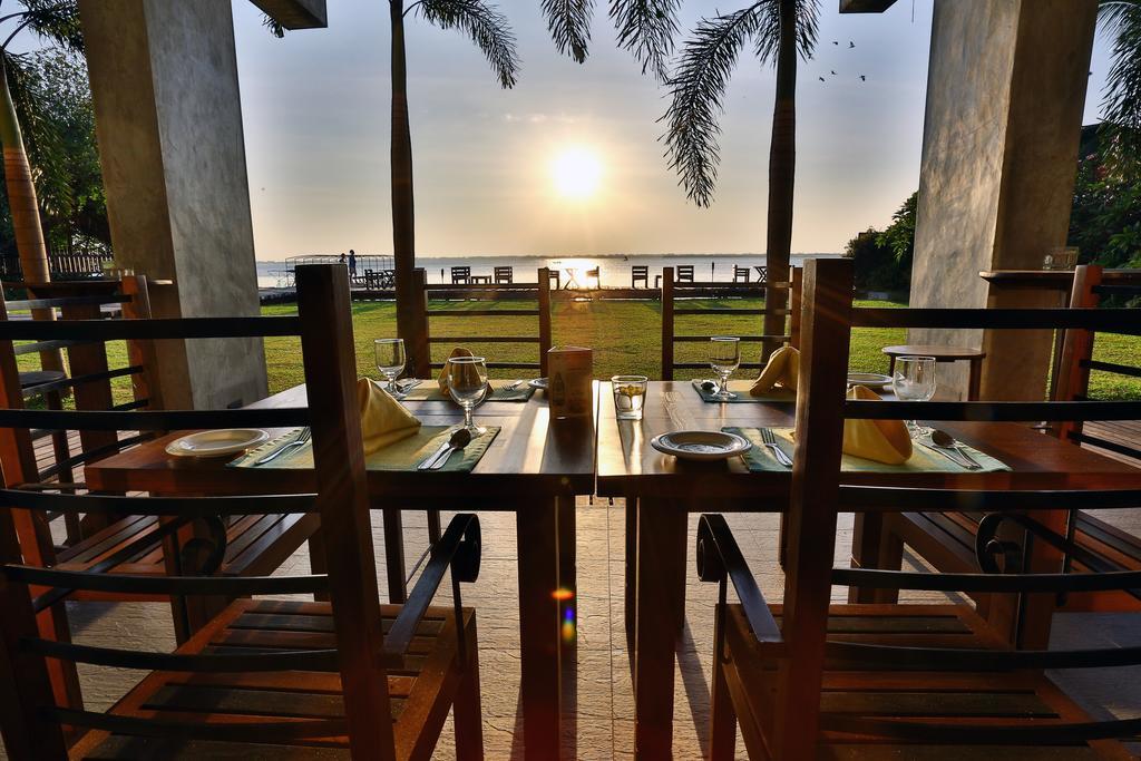 Amagi Aria Airport Transit Hotel Negombo Exterior photo