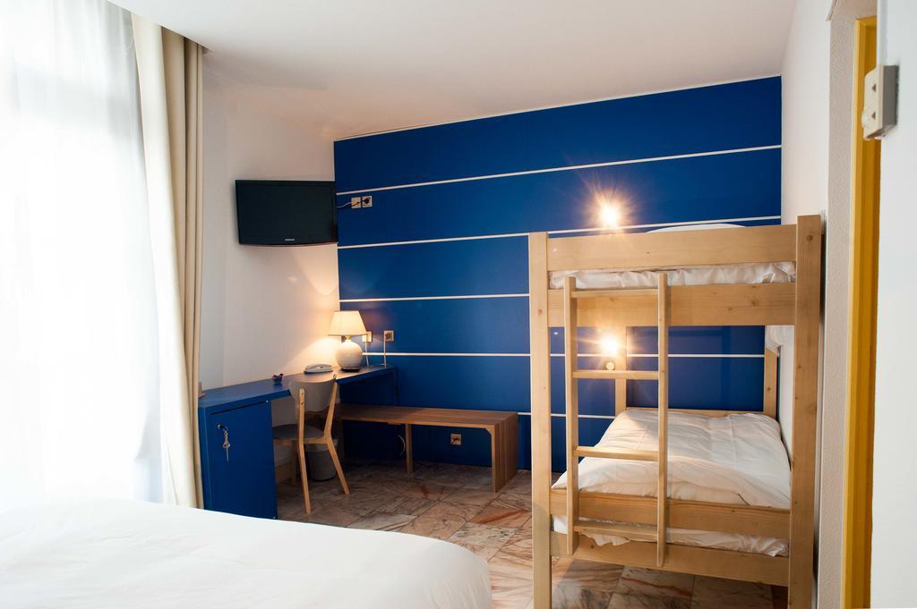 Hotel Le Dauphin Arcachon Room photo