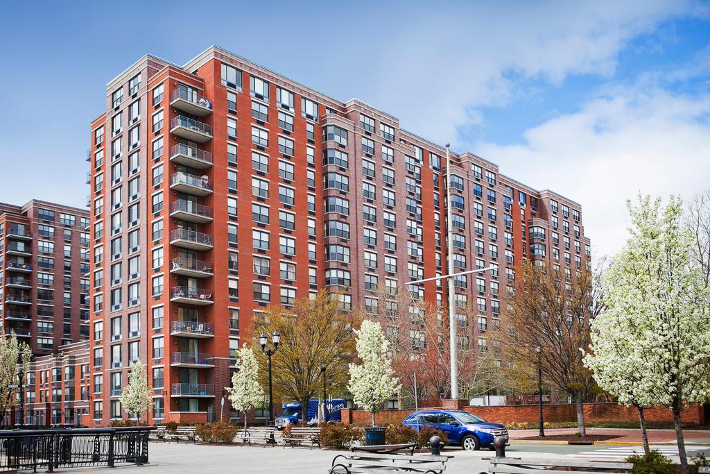 Sky City Apartments At Hoboken South Exterior photo