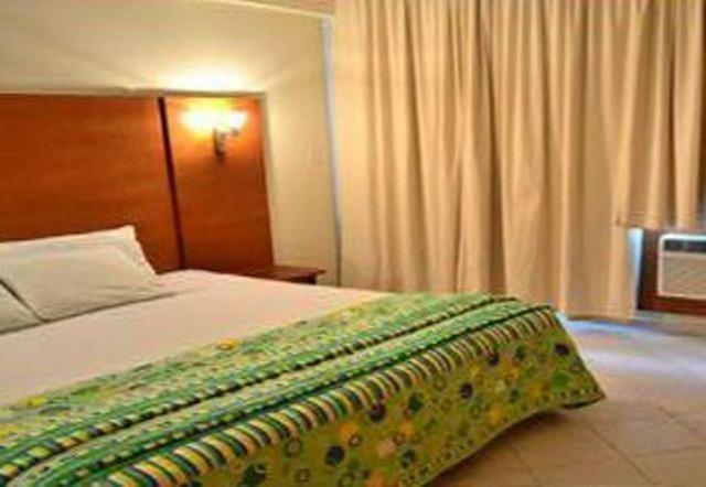 Hotel Puerta Del Sol Playa El Agua Room photo