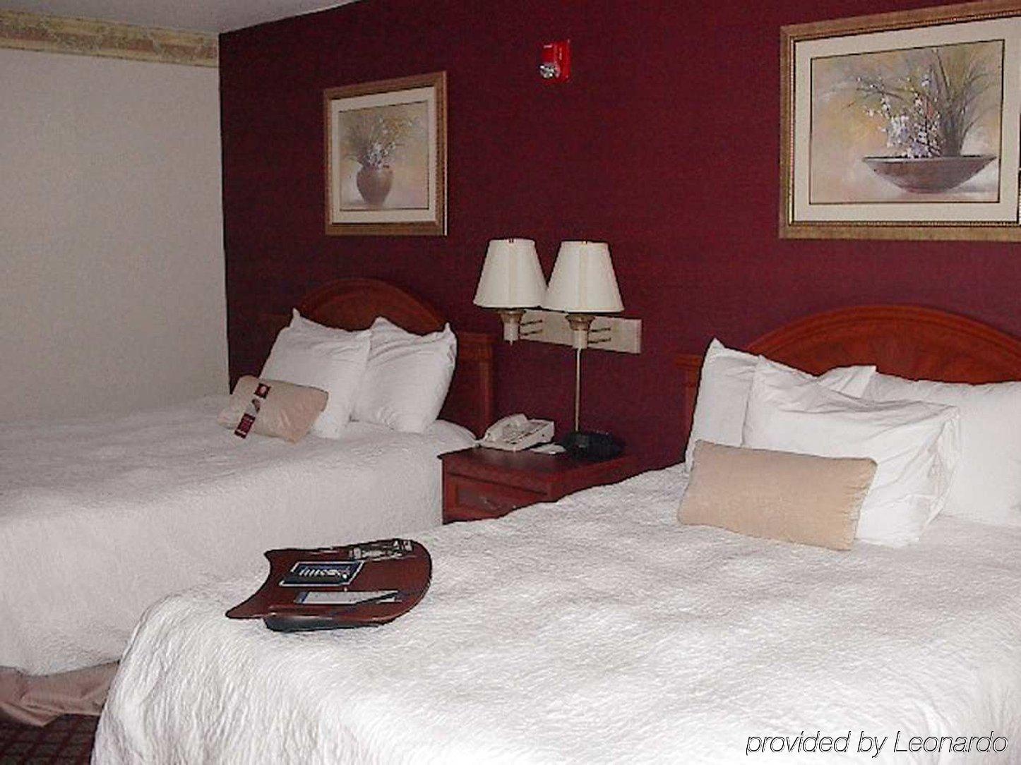 Wingate By Wyndham Steubenville Room photo