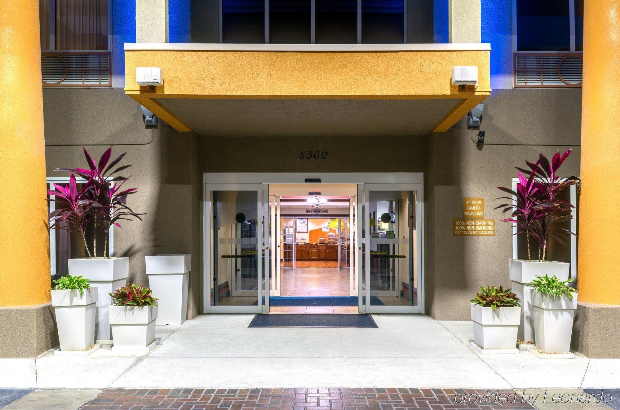 Holiday Inn Express Silver Springs - Ocala, An Ihg Hotel Exterior photo