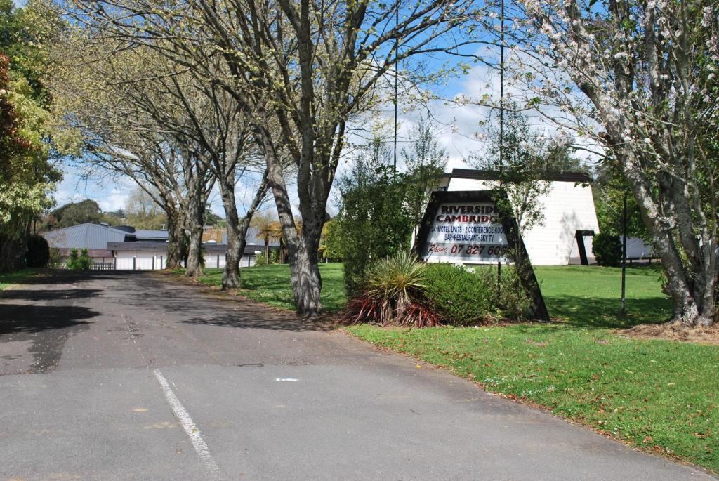 Riverside Of Cambridge Hotel Exterior photo