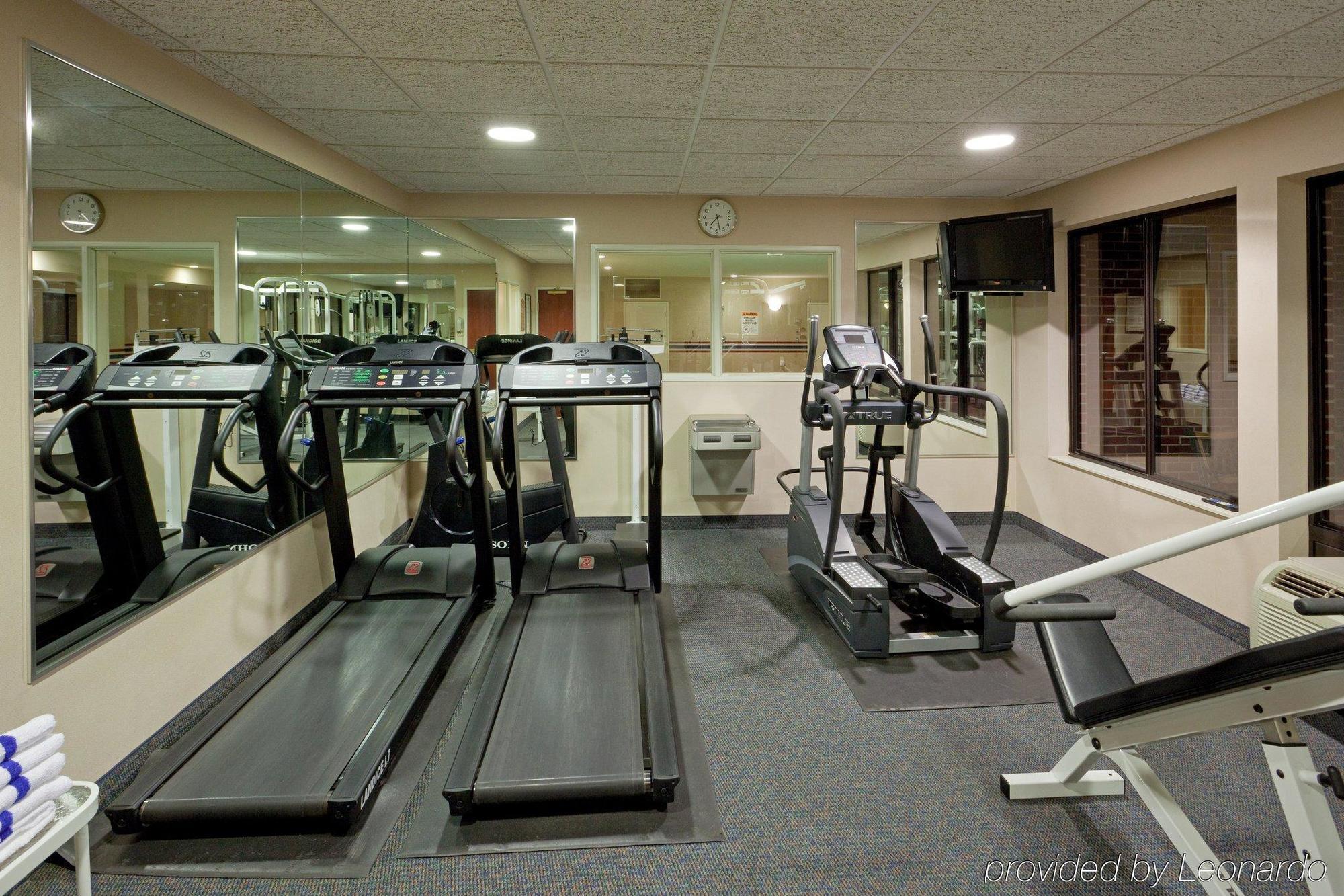 Holiday Inn Express Hotel & Suites Manchester - Airport, An Ihg Hotel Facilities photo