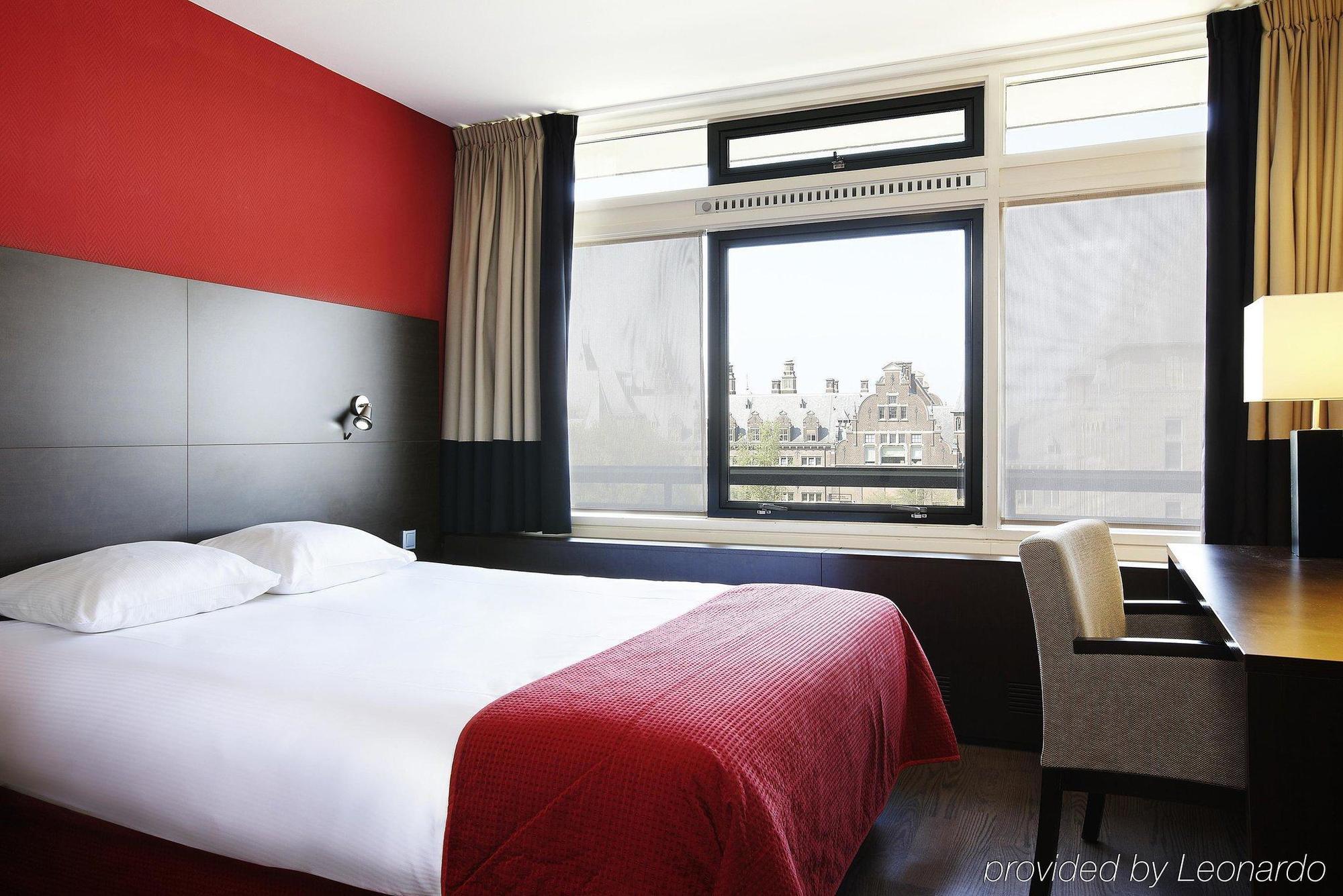 Amsterdam Tropen Hotel Room photo