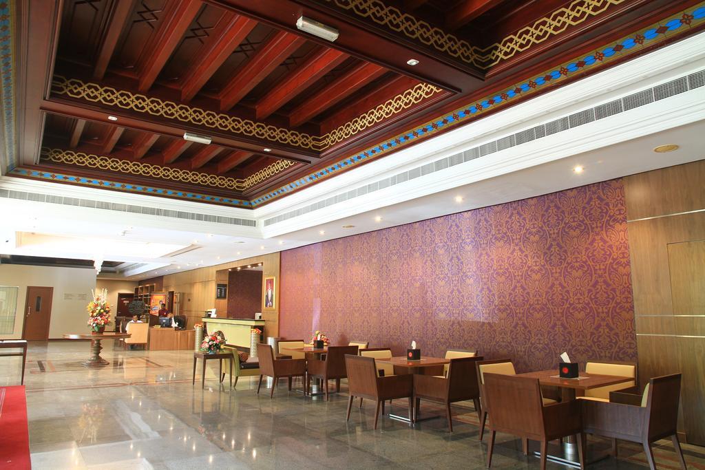 Ramee Guestline Hotel Muscat Exterior photo