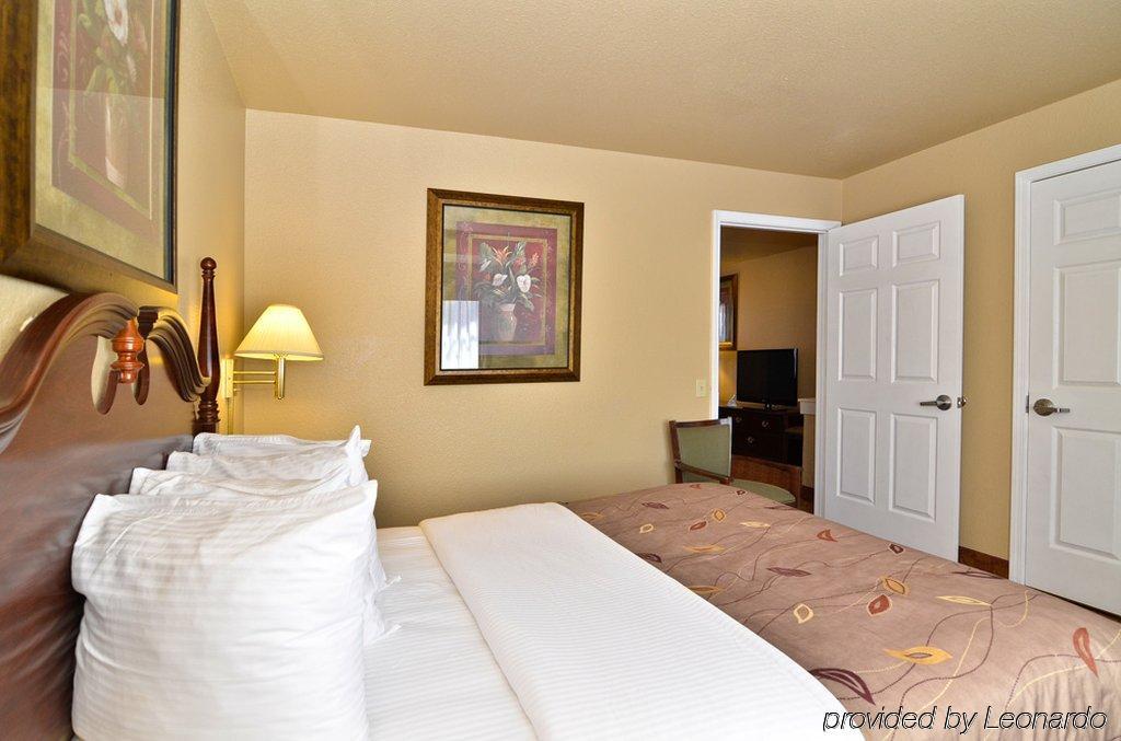 Best Western Fallon Inn & Suites Room photo