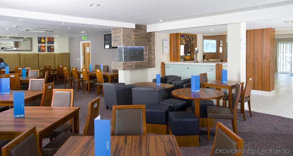 Holiday Inn Express Leeds-East, An Ihg Hotel Leeds  Restaurant photo