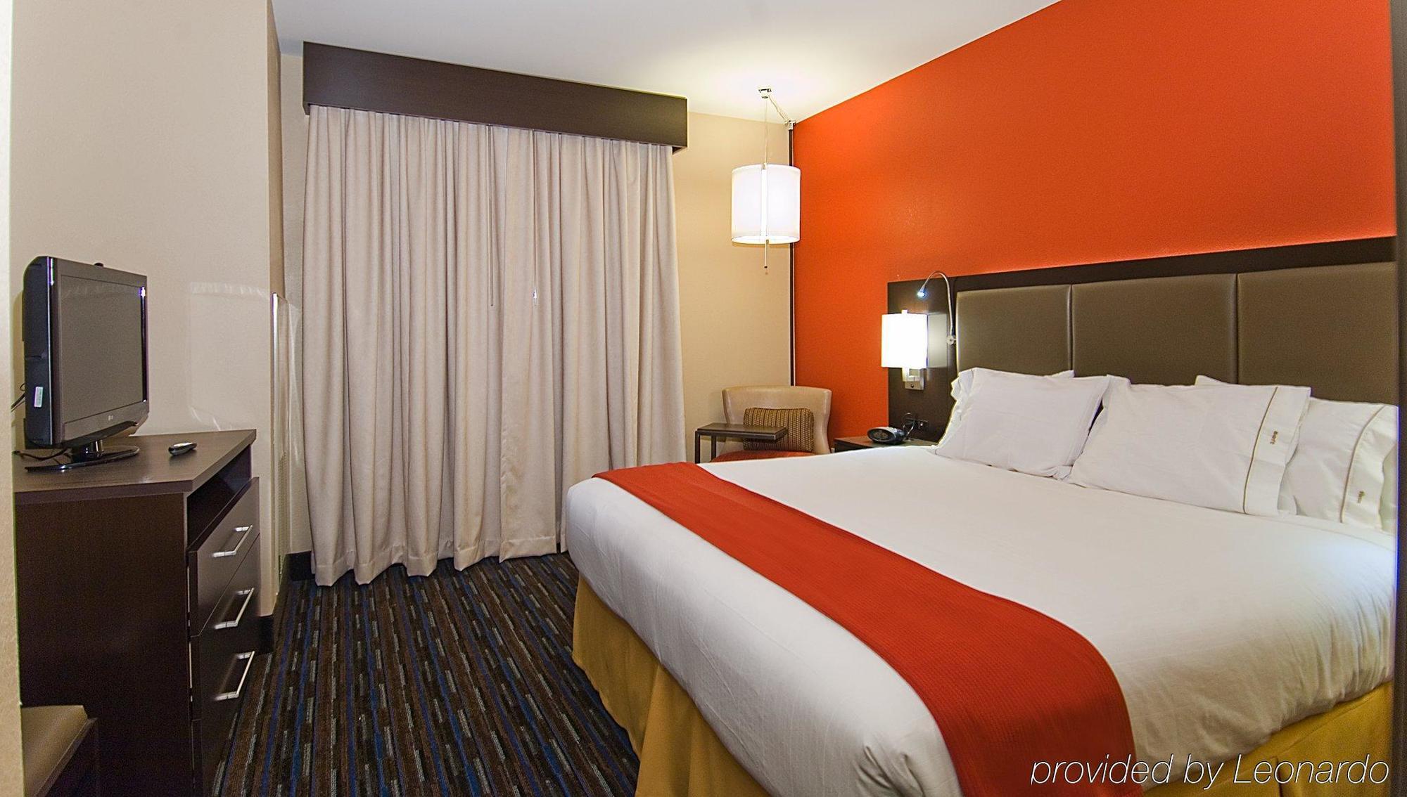 Holiday Inn Express Fulton, An Ihg Hotel Room photo