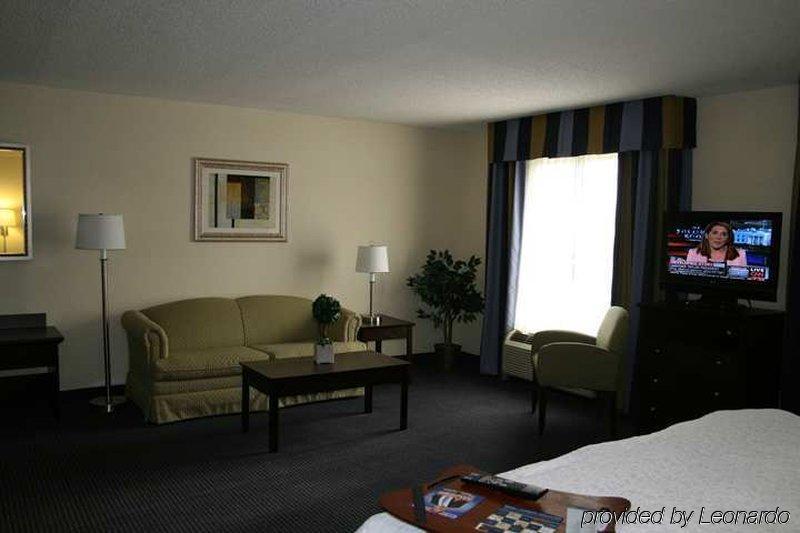Hampton Inn & Suites Clermont Room photo