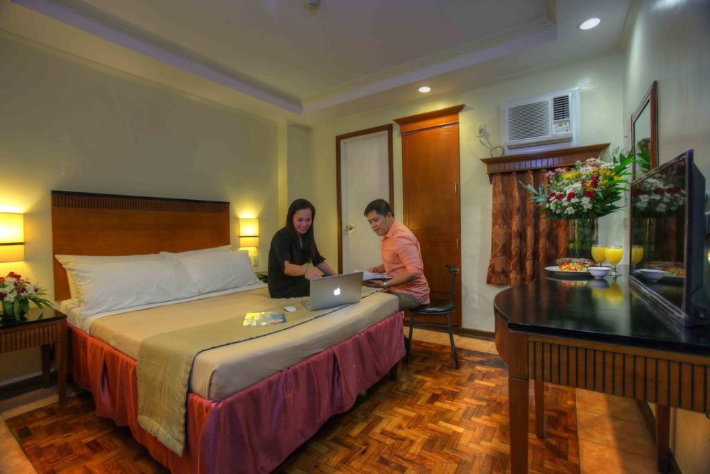 Fersal Hotel Annapolis, Cubao Manila Exterior photo