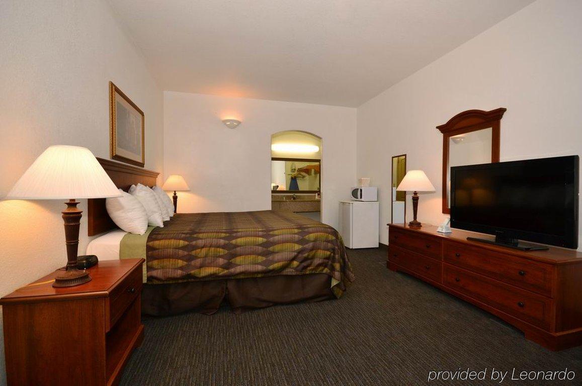 Quality Inn & Suites Rio Grande City Room photo