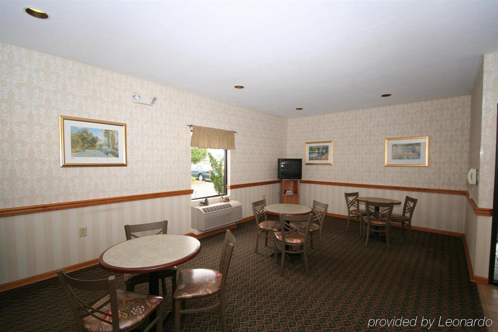 Amerivu Inn And Suites - Siler City Exterior photo