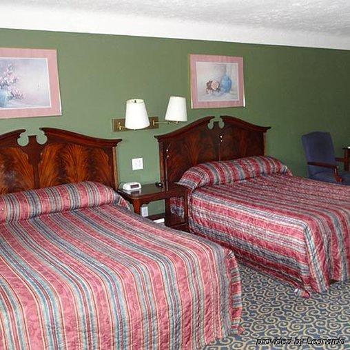 Magnuson Hotel And Suites Bellevue Room photo